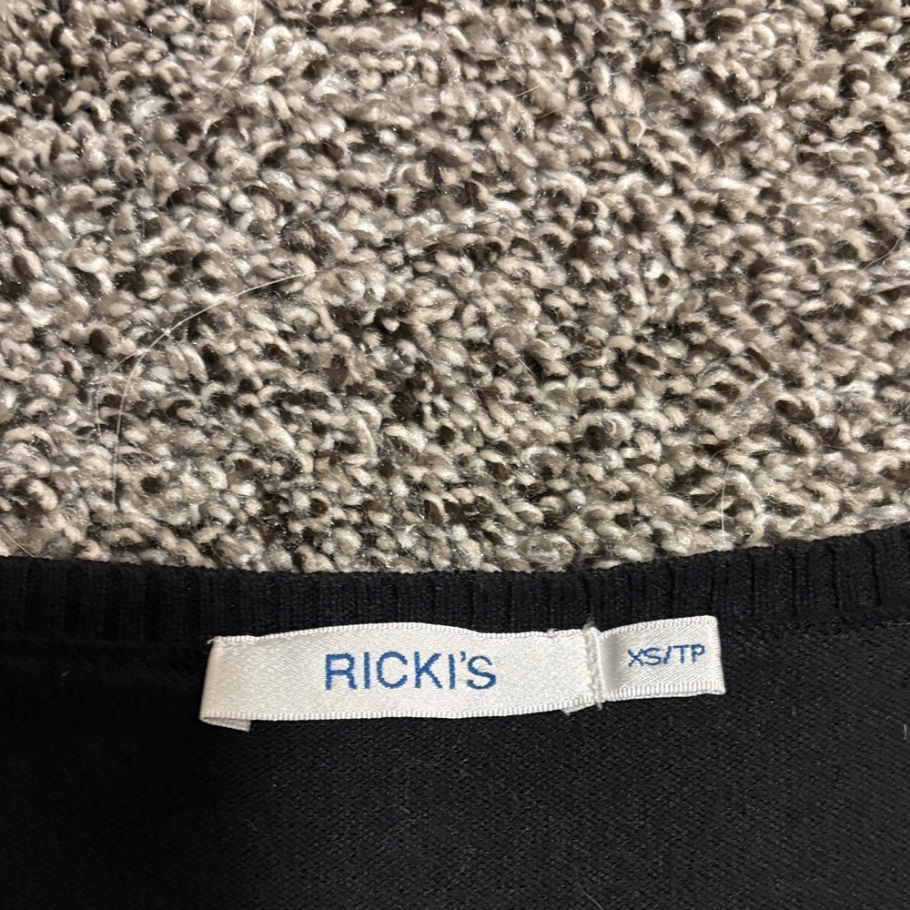 Ricki's Elegant Black Knitwear - Picture 2 of 2
